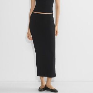 Aritzia Babaton Formulate Skirt